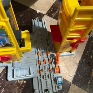 Fisher price Trax building 🚃🚅🚡🛫🚉; loading rock sand attachment piece